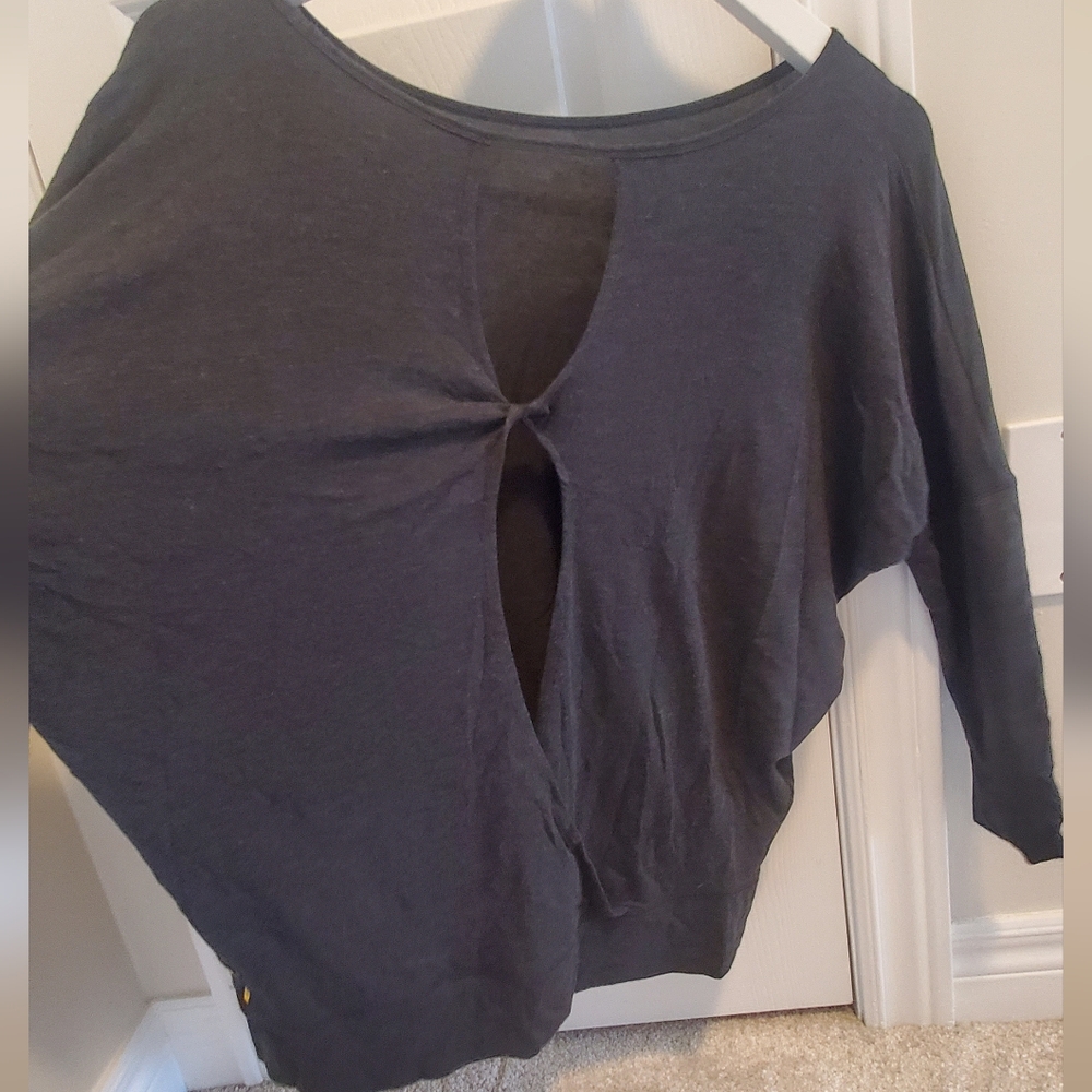 Lightweight top - Picture 2 of 2